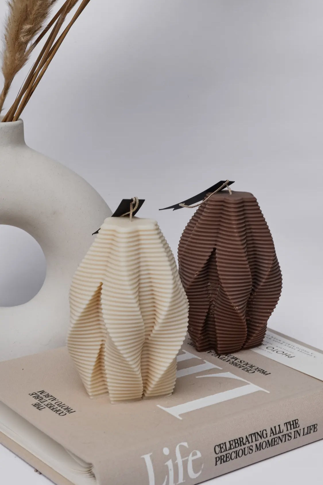 Elegante Twirl Couchtischkerze