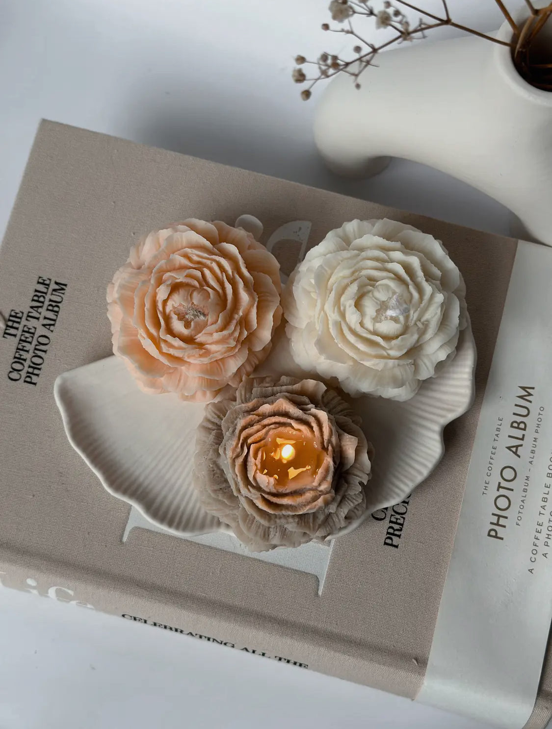 Pfinngstrosenblütenkerze