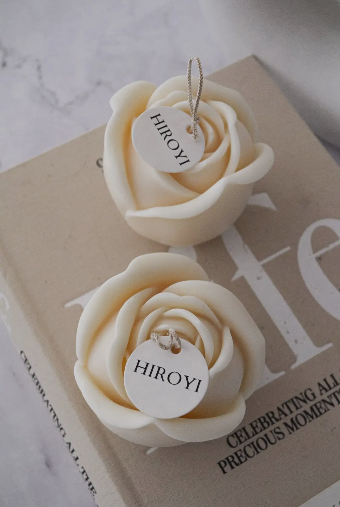 Große Rosen-Sojakerze