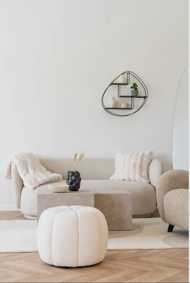 Weißer Bouclé Sitzpouf